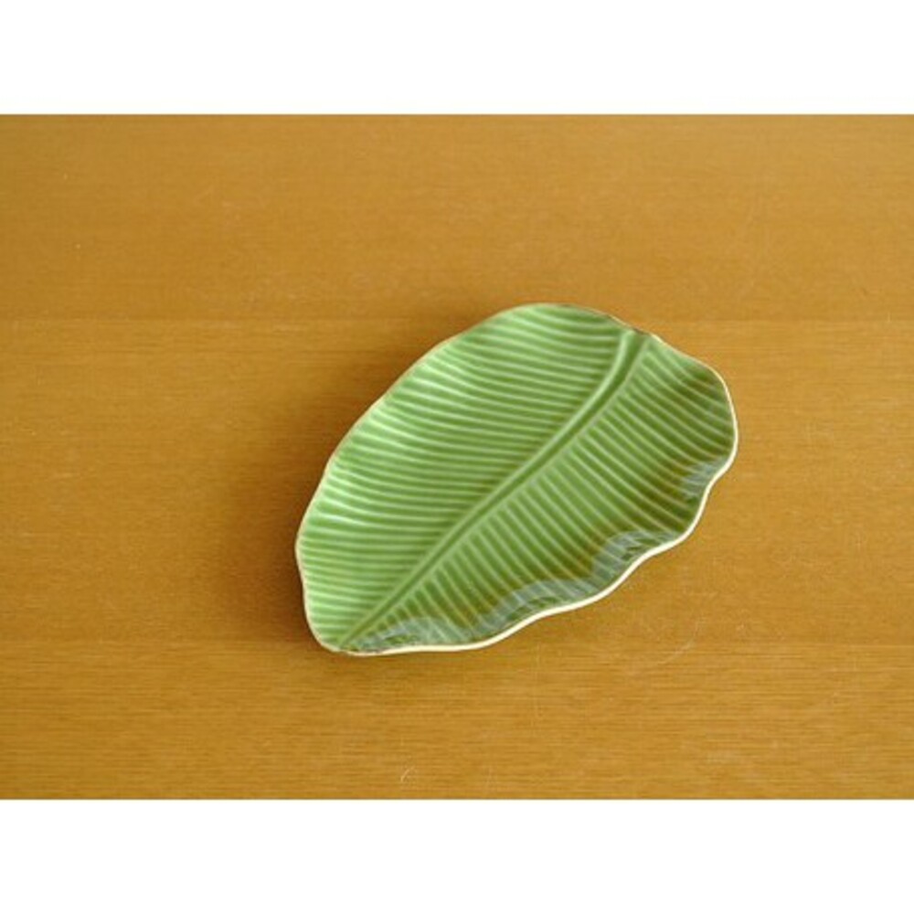 【現貨】日本製美濃燒樹葉造型點心盤 盤 甜點盤 蛋糕盤 海南度假 盤子 小碟 廚房用具 廚房用品