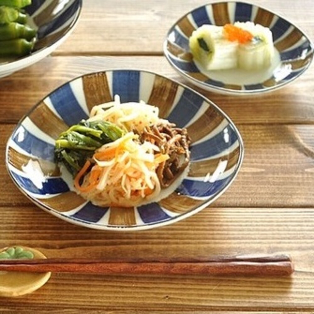 【現貨】日本製 雙色十草系列餐盤｜陶器 瓷器 餐盤 廚房用品 料理 沙拉 小菜 開胃菜 復古風 圖片