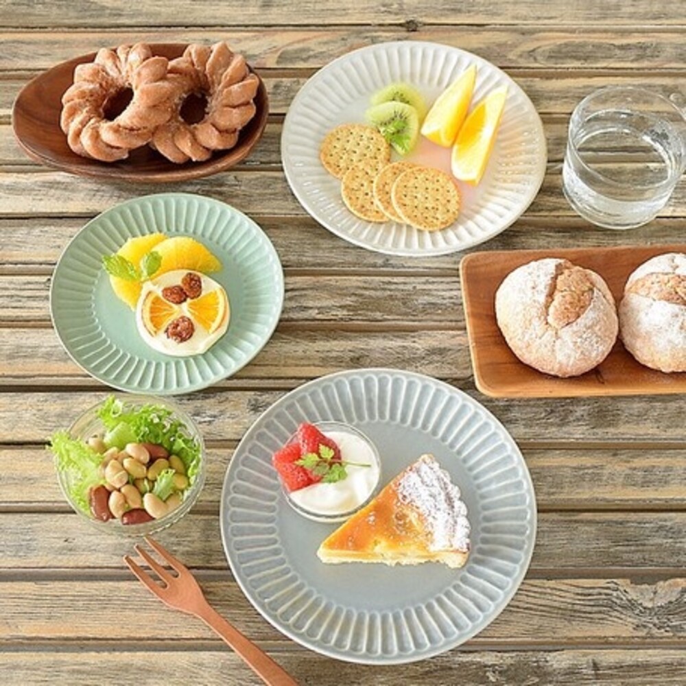 SF-015132-【現貨】日本製 美濃燒菊花盤子 18.5cm 咖啡廳餐具 水果盤 蛋糕盤 陶瓷 盤子 盤 下午茶點心盤