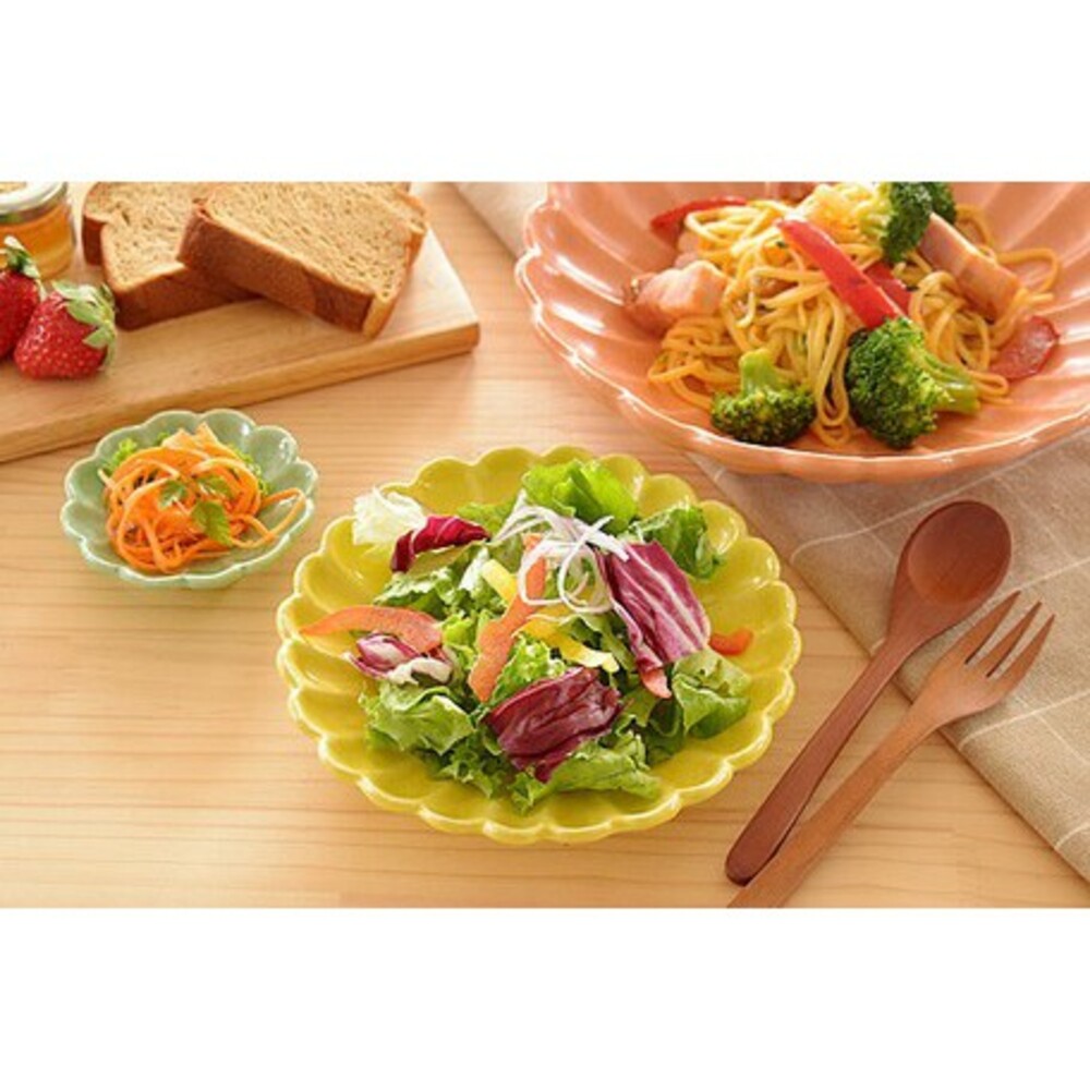 【現貨】日本製菊型餐盤 美濃燒 陶瓷 黃色 小菜盤 炸蝦 天婦羅 炸豆腐 炸雞塊 小菜盤 餐盤 碗盤