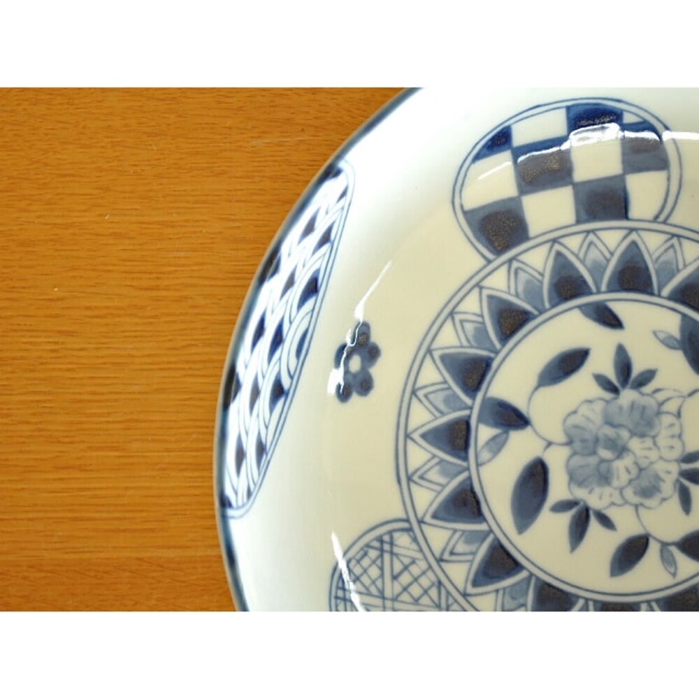 【現貨】日本製 美濃燒藍丸紋菊形餐碗｜日式料理 中餐 餐盤 中式料理 碗盤 波浪紋 港式餐廳 餐碗 陶瓷 圖片