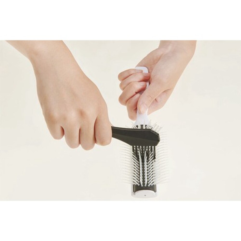 【現貨】日本製 梳子專用清潔刷 三種刷頭 梳子 清潔梳 清潔棒 毛髮清潔梳 直梳 鬃毛梳 護髮梳 按摩梳